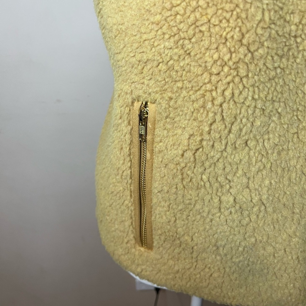 ⭐️J. Crew Fleece Vest - Picture 5 of 8